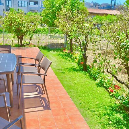 Giorgos Large Size Apartments -Family Friendly With Free Parking And Yard Views Ираклион Экстерьер фото