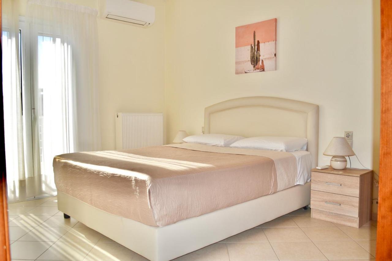 Giorgos Large Size Apartments -Family Friendly With Free Parking And Yard Views Ираклион Экстерьер фото